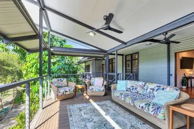 Image de The Treehouse | Big Balcony | 3Bd, 2 Bth with Spa
