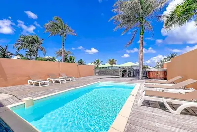 Image de Villa Natica - orient bay, piscine, central