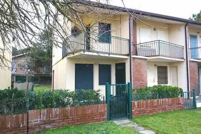 Image de Vertical house directly on the seafront