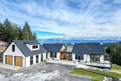 Image de Majestic Views Near Glacier - Luxury Retreat