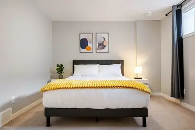 Image de New Suite Fast Wifi & Full Kitchen Near Airport