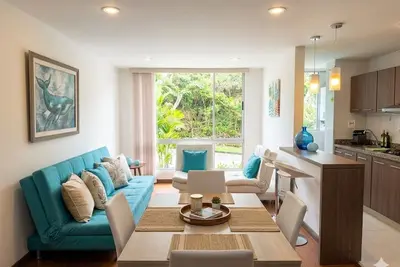 Image de Spacious & Comfortable – Ideal Location