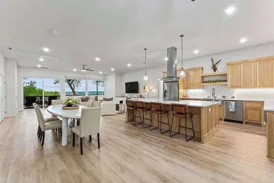 Luxury | New | Ozark Mountain Lake View