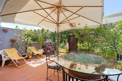 Image de Maison de vacances à Sabaudia avec vue sur la montagne, terrasse privée et climatisation