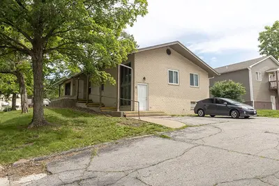 Image de Adorable 4-bedroom Nowells Subdivision Town Homes