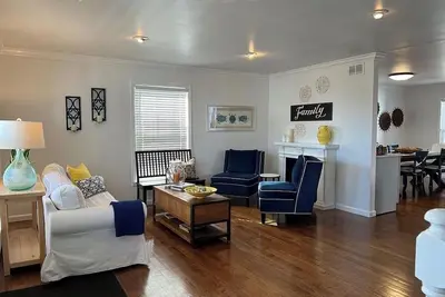 Image de 3br Near Belmar Beach, 6 Beach Passes, Beach Chairs, Chef’s Kitchen, Grill