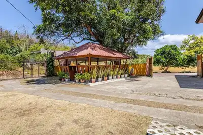 Image de 3-bedroom estate in serene Calatagan with cool Ac breeze