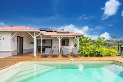 Image de Villa Moorea ⭐⭐⭐ avec piscine, grande terrasse et cadre tropical – Rivière-Salée