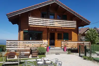 Image de TRÈS Beau Chalet 10 Pers Hammam Jacuzzi Billard Piscine