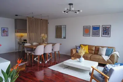 Image de Cozy and Bright Apartment