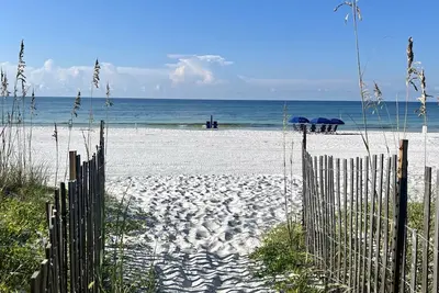 Image de On the Sand | 4br | Sleeps 10 | Isle Be Back #5
