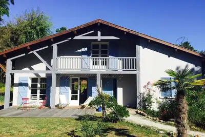 Image de villa familiale idéalement située entre le Bassin et l’Océan