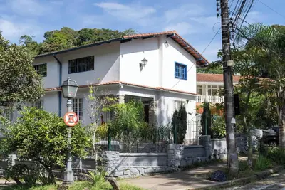 Image de Casa no Centro de Petropolis com Vista da Cidade