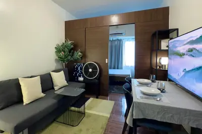 Stylish 1br in Makati Cbd | Pool, WiFi, Self Check-In