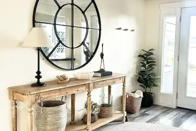 Image de Hillview Manor - Ocean Views, Sauna, Peaceful Stay, Pet Friendly!