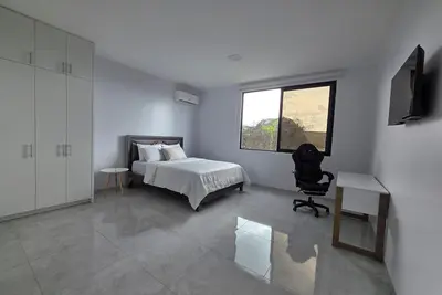 Image de Moderno Depa Privado 3. 5 Baños, Cocina Completa y paqueo– Cerca de Playas y Puce