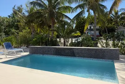 Image de Luxury Grace Bay Villa 2/private pool/steps to reef&beach for 6
