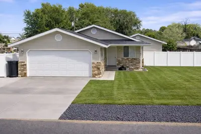 Image de Beautiful 3-bedroom house with Ac in adorable Gooding