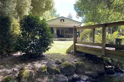 Image de River’s Edge secluded cottage