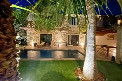 Image de Mas du Coup de Coeur - jardin clos - piscine