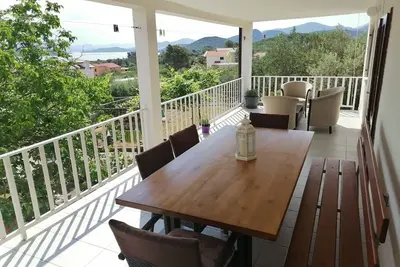 Image de Appartement de trois chambres avec la terrasse et la vue sur le mer Drace, Peljesac (A-25422-a)