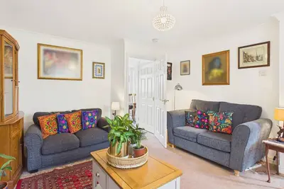 Swanpool Escape | 2 Bed | Parking