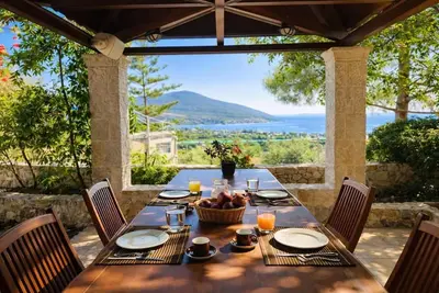 Image de Epidavros Villas - Voukamvilia Retreat w/ Pool