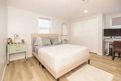 Image de Jolie maison récemment rénovée près de Notre-Dame avec 2 lits