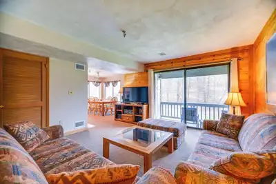 Image de Ski-In/Ski-Out Seven Springs Mtn Condo w/ Shuttle!