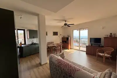Image de Lake Breeze Apartment, avec 3 chambres et vue sur le lac