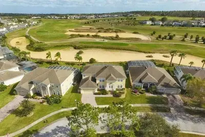 Image de Grande Villa - Proche de Disney avec terrasse étendue et vue sur le parcours de golf