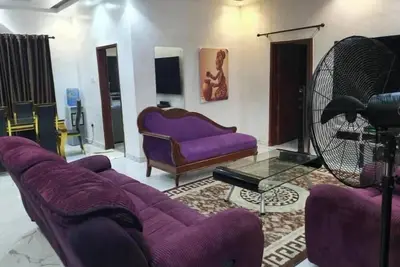 Image de Charming Executive Suite with Garden Views at Ajala Lodge, Badagry