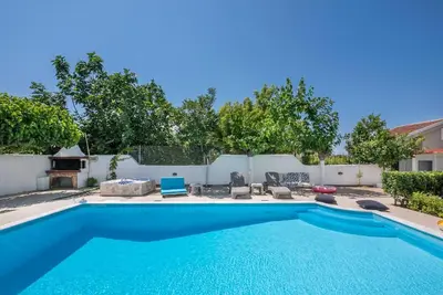 Image de Villa «Thiseos Georgia's Private Paradise» avec piscine privée et vue sur la mer