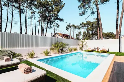 Image de Oceanbreeze Aroeira - Optional heated pool - Just 5 minutes from the beach