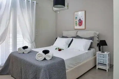 Image de Central & Spacious Athenian Penthouse Getaway