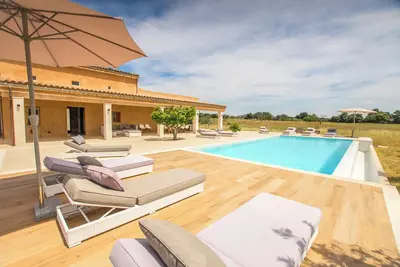 Image de Villa Can Tano for 12 people with 6 Suites.