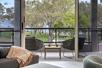 Image de Varenna on Como; A Boutique luxury penthouse with sweeping water views in the heart of Noosaville
