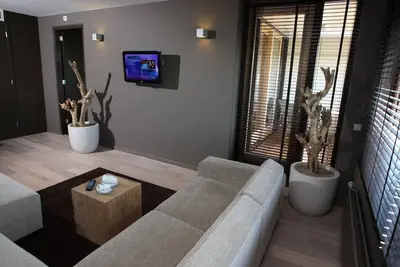 Image de Serene Room with Indoor Pool Near Town Center