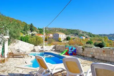 Image de Five Bedroom Holiday Home with Pool
