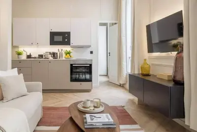 PoeticStay - Opera - Suite Desbordes