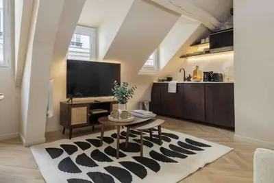 PoeticStay - Opera - Suite Valery