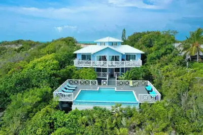 Image de Fantastic 4bedroom/4bath private home on beautiful Chalk Sound.
