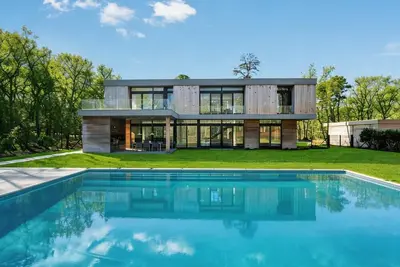 Image de Modern Southampton Estate, Private Tennis Court and Pool, Great for Groups