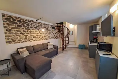 Image de 2026 tastefully modern furnished 2-room apartment in the heart of Cannobio