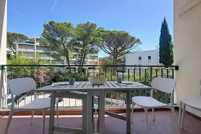 Le Petit Nid Azuré Studio Ac balcony private park
