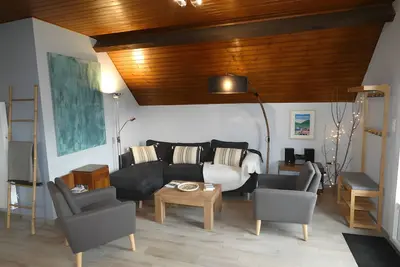 Image de Maison de vacances « L'oustal De Préchac 1 » avec vue sur la montagne, terrasse privée et Wi-Fi