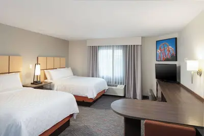 Image de Good For Family with 3 Units and 2 Double Beds Each | Anaheim & Disneyland Stay