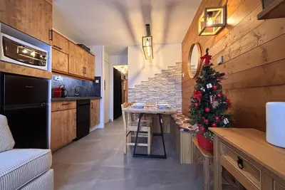 Image de À 10m des pistes de ski, 2ème étage, balcon, télévision, casier à ski, 24m², Avoriaz
