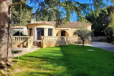 Image de Villa 8 P/piscine/clim à 5 minutes du Pont du Gard, proche Uzès Nîmes & Avignon
