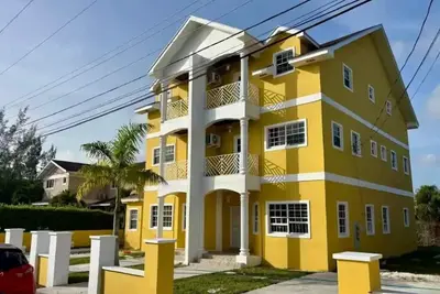Image de Charming 4-bedroom house with Ac in vibrant Nassau